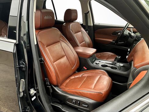 Used 2019 Chevrolet Traverse High Country image 29