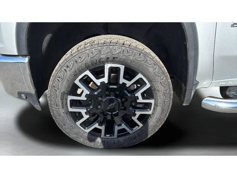 Used 2020 Chevrolet Silverado 2500 LTZ w/ LTZ Premium Package AWD/4WD image 20