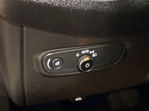 Used 2022 Chevrolet Equinox LT image 11