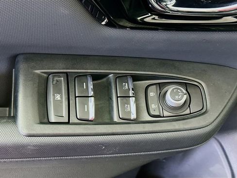 Used 2025 Subaru Forester Limited image 21