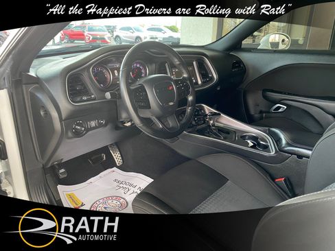 Used 2020 Dodge Challenger R/T image 12
