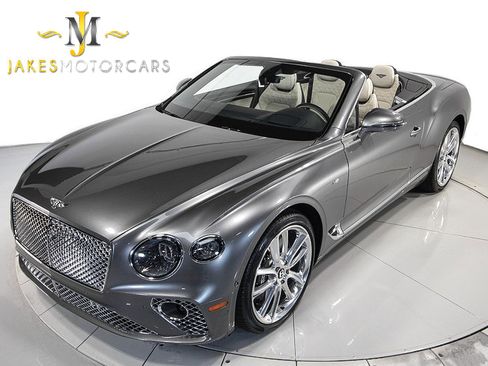 Used 2021 Bentley Continental GT image 19