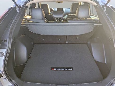 Used 2022 Mitsubishi Eclipse Cross SE image 12