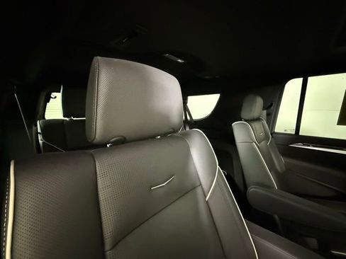 Certified 2025 Cadillac Escalade ESV Sport w/ Touring Package image 29