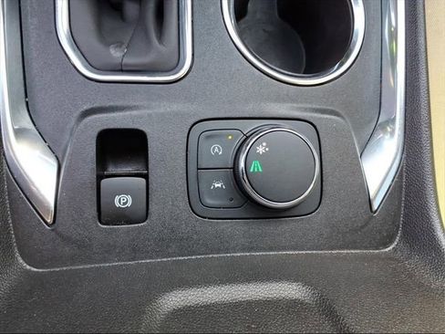 Used 2023 Chevrolet Traverse LS w/ Safety Package image 22