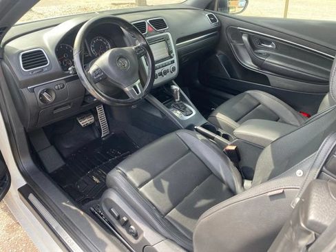 Used 2013 Volkswagen Eos FWD image 28