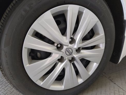 Used 2024 Nissan Sentra S image 31