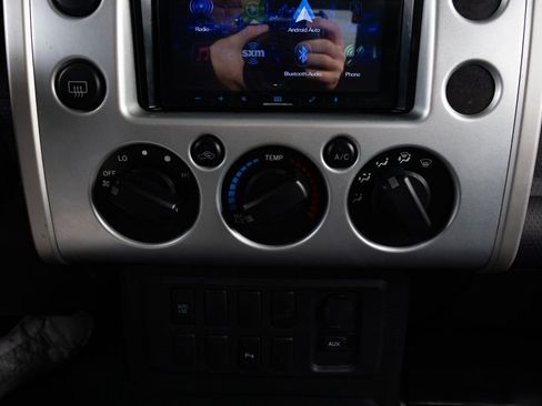 Used 2007 Toyota FJ Cruiser 2WD image 13