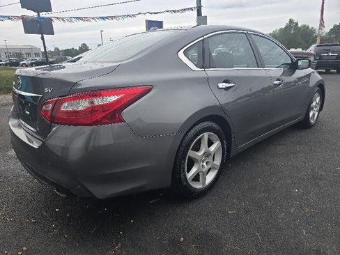 Used 2017 Nissan Altima 2.5 SV image 7