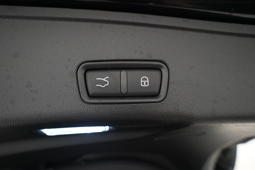 Used 2023 Maserati Grecale Modena AWD/4WD image 15