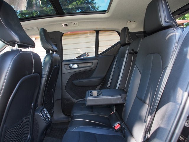 Used 2019 Volvo XC40 T5 Momentum AWD/4WD image 19
