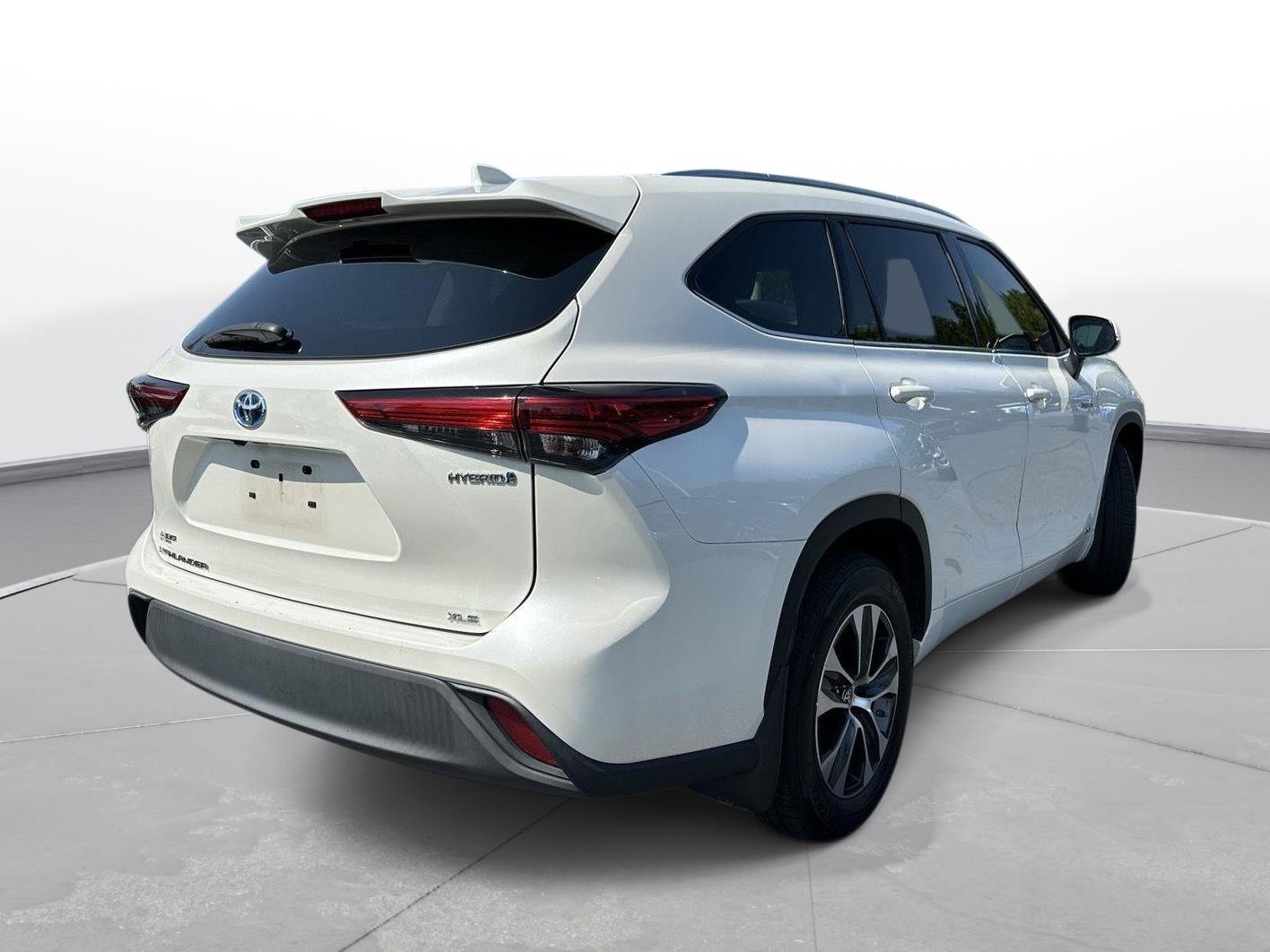 Used 2020 Toyota Highlander XLE AWD/4WD image 51