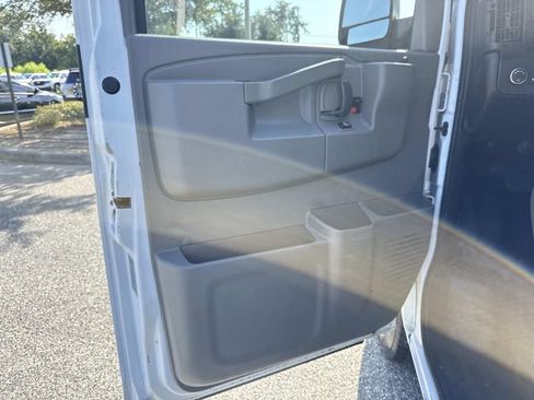Used 2019 Chevrolet Express 2500 w/ Driver Convenience Package RWD image 20