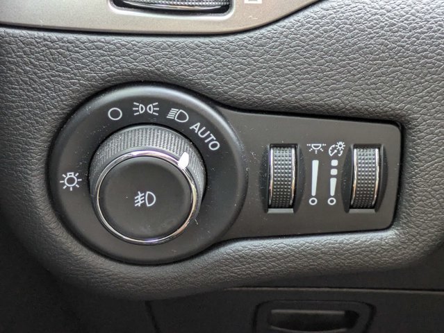 Used 2020 Jeep Cherokee Latitude Plus FWD image 24