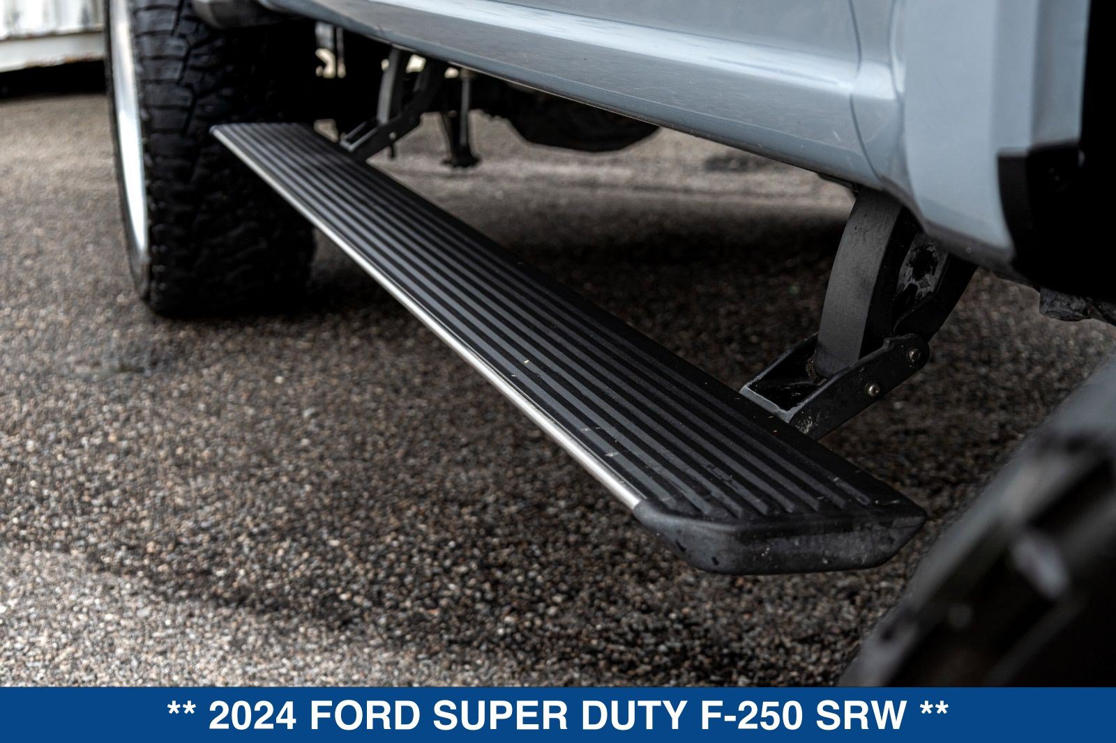 Used 2024 Ford F250 Lariat w/ Lariat Ultimate Package AWD/4WD image 28