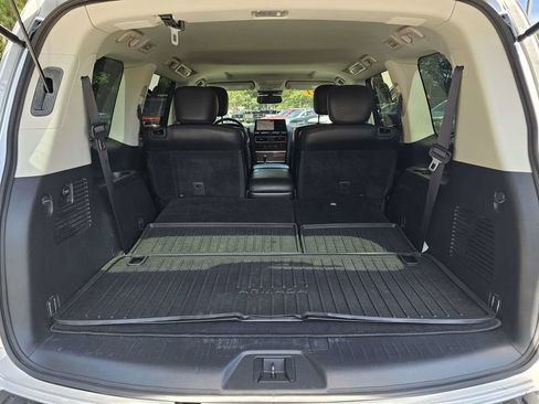 Used 2023 Nissan Armada SL w/ Captain's Chairs Package RWD image 13