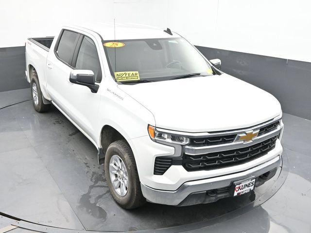 Used 2025 Chevrolet Silverado 1500 LT AWD/4WD image 40
