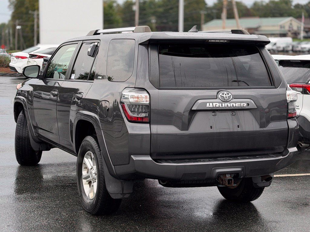 Used 2019 Toyota 4Runner SR5 AWD/4WD image 3