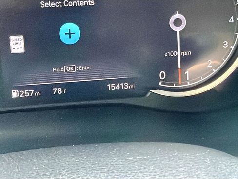 Used 2025 Genesis G70 2.5T image 39