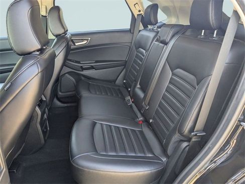Used 2023 Ford Edge SEL image 15