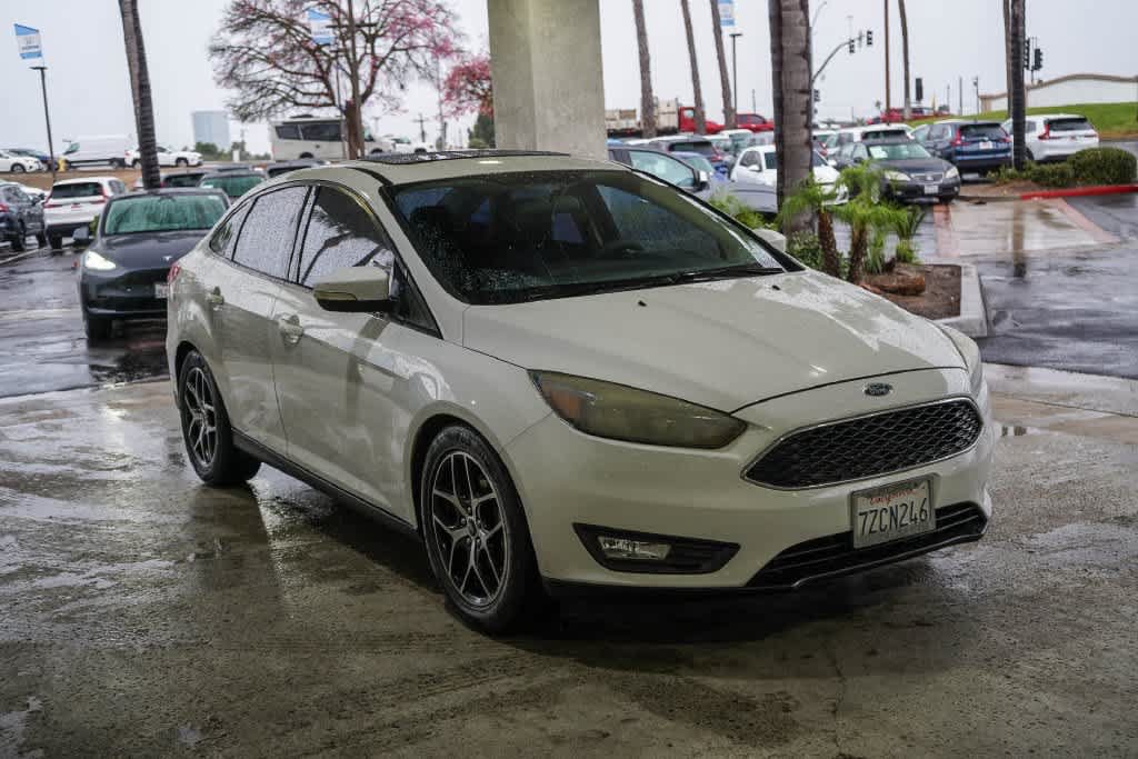 Used 2017 Ford Focus SEL FWD image 3