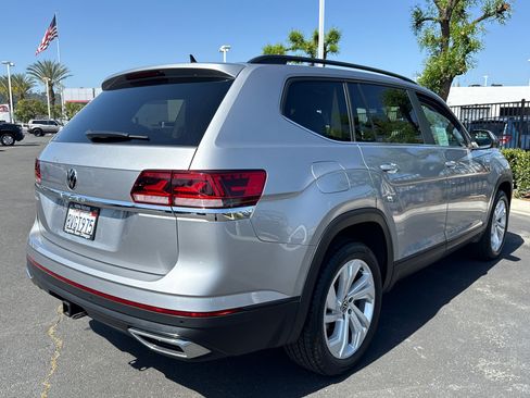 Used 2021 Volkswagen Atlas SE w/ Panoramic Sunroof Package FWD image 12