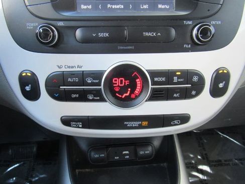Used 2017 Kia Soul EV-e image 36