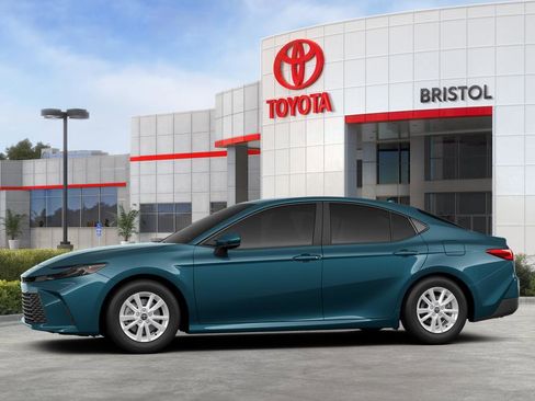 New 2026 Toyota Camry LE FWD image 31
