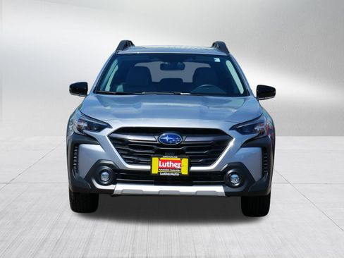 Used 2024 Subaru Outback Limited XT AWD/4WD image 2