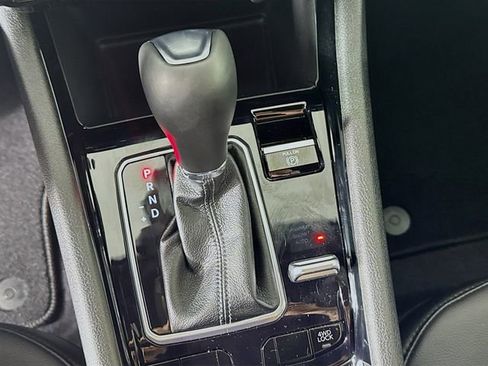 New 2026 Jeep Compass Latitude image 18