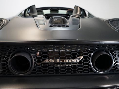 Used 2025 McLaren Artura Spider image 24