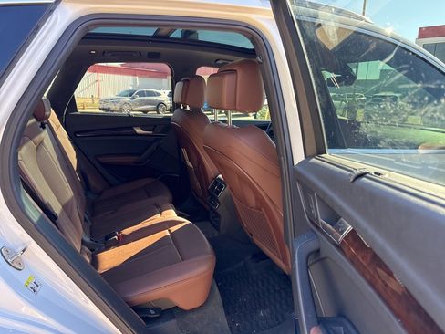 Used 2019 Audi Q5 2.0T Premium Plus w/ Premium Plus Package image 27