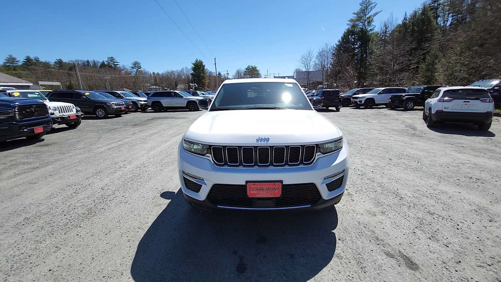 New 2024 Jeep Grand Cherokee Limited 4xe AWD/4WD image 3