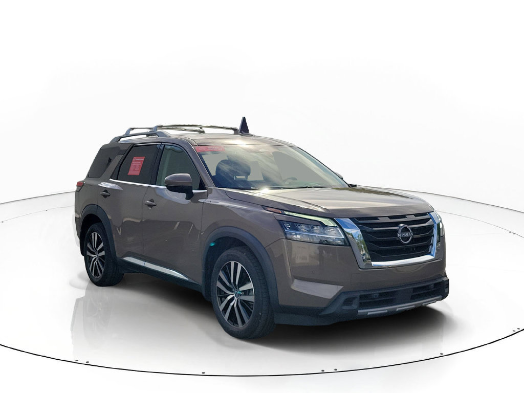 Certified 2023 Nissan Pathfinder Platinum w/ Lighting Package (N93) FWD image 4