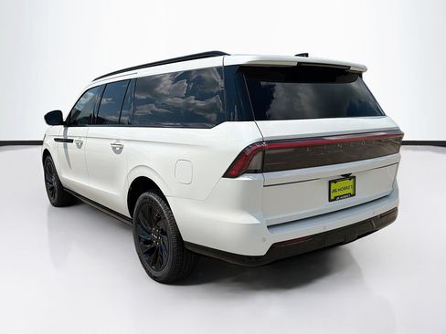 Used 2026 Lincoln Navigator L Reserve w/ Jet Appearance Package AWD/4WD image 7