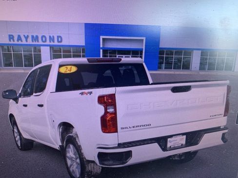 Used 2024 Chevrolet Silverado 1500 Custom AWD/4WD image 5