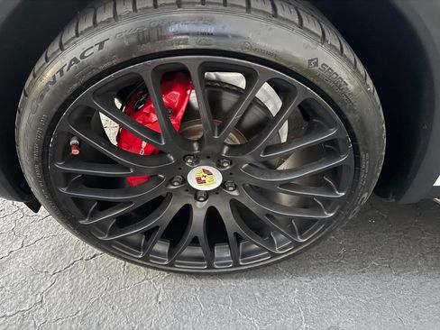 Used 2013 Porsche Cayenne image 39