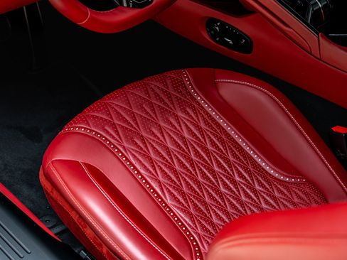Used 2024 Aston Martin DB12 Coupe RWD image 33