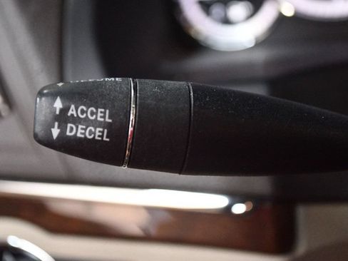 Used 2011 Mercedes-Benz E 550 Cabriolet image 70