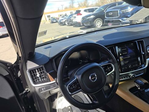 Used 2017 Volvo S90 T6 Momentum w/ Vision Package image 36