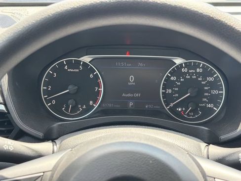 Used 2024 Nissan Altima 2.5 SV FWD image 12