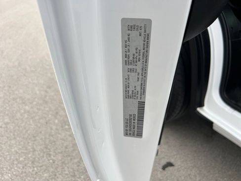 Used 2025 RAM ProMaster 2500 w/ Convenience Group FWD image 16