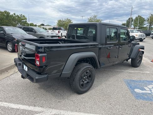 New 2025 Jeep Gladiator Sport image 28