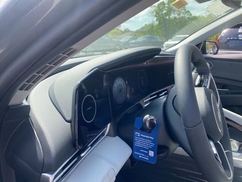 New 2026 Hyundai Elantra Limited FWD image 13