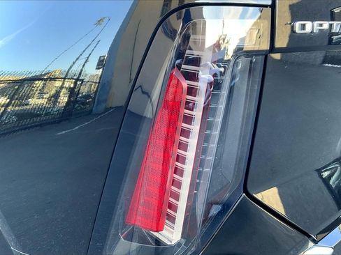 Used 2025 Cadillac Optiq Luxury 1 image 27