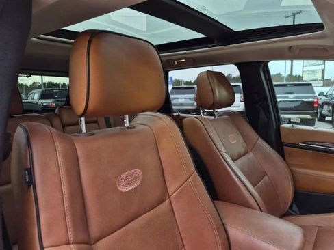 Used 2011 Jeep Grand Cherokee Overland Summit image 30
