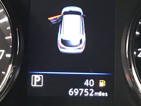 Used 2021 Nissan Rogue Sport S image 15