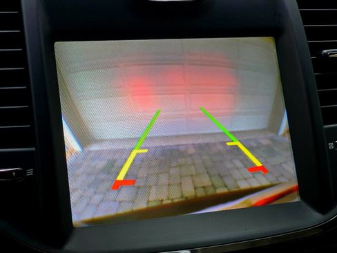 Used 2012 Chrysler 300 SRT8 w/ 19-Premium Speaker Group image 18