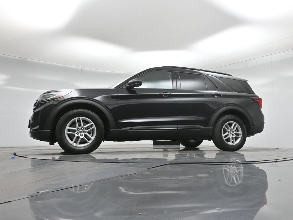 New 2026 Ford Explorer Active RWD image 7