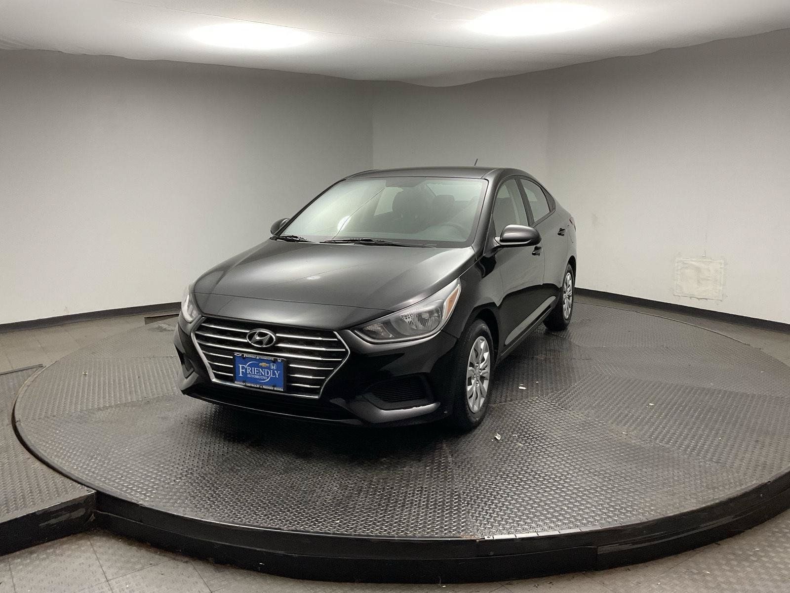 Used 2022 Hyundai Accent SE FWD image 3
